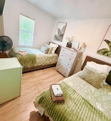 Midtown Casa | Deluxe Room in best location Miami in a 2 Bedrooms Unit - Parking, Laundry and Luggage Storage