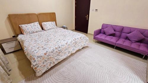 Al Khan Casa | Deluxe Room with Attached Private Bathroom in Shared Apartment