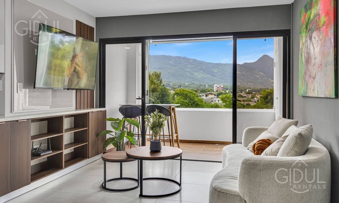 Santa Tecla Apartamento | Deluxe volcano views APT next to Las Ramblas