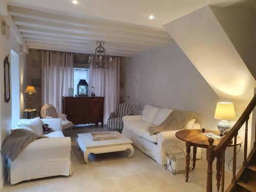 Beaulieu-sur-Loire Casa | Demeure restaurée avec chambres privatives, proche Loire, vignes et activités outdoor - FR-1-590-240