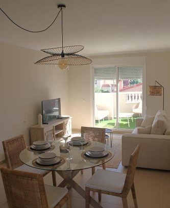 Molinell Apartamento | DENIA Playa Santa Ana Adosados - Cómodo apartamento con Piscina, Terraza y Parking, a 2 minutos de la playa