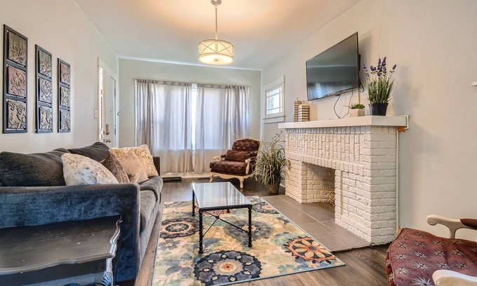 Hale Casa | Denver Furnished Rental Clermont Duplex Bungalow