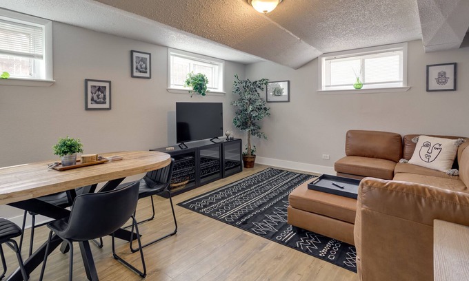 Northeast Park Hill Apartamento | Denver Home w/ Fire Pit, 4 Mi to Mission Ballroom!
