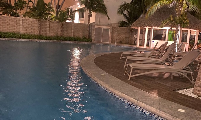 Las Gaviotas Condominio | DEPARTAMENTO DE LUJO A PIE DE PLAYA ZONA DORADA