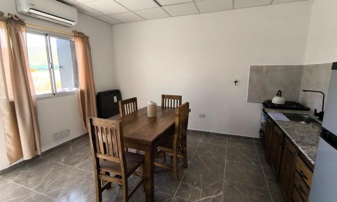 Departamento Avellaneda Apartamento | Depto en planta baja muy comodo hasta 4 personas con Aire acondicionado