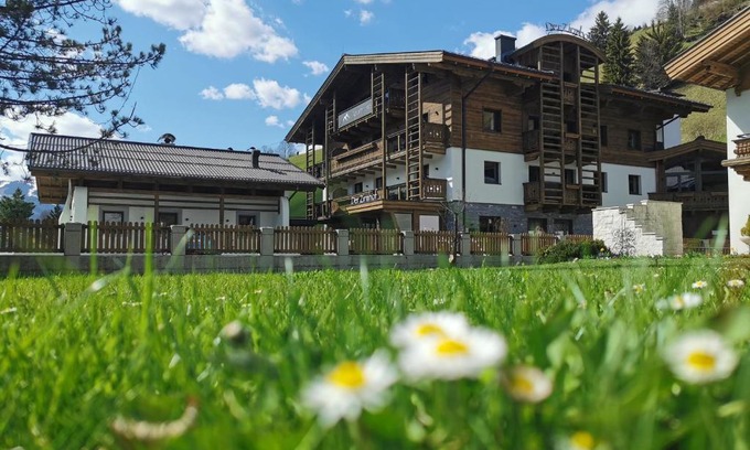 Vorderglemm Apartamento | Der Zirmhof in Saalbach - Joker Card included in summer