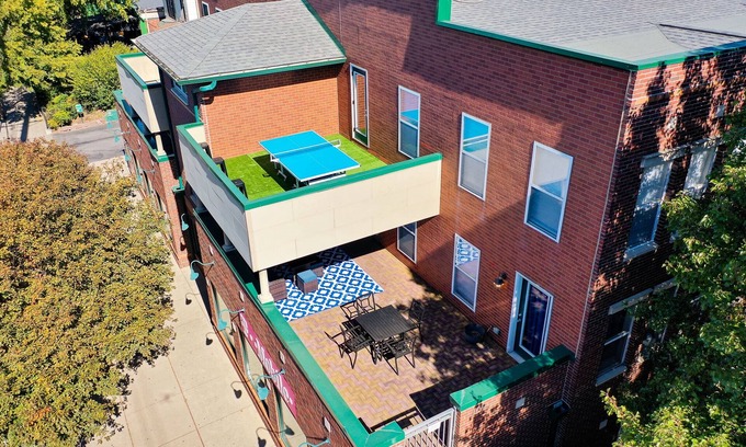 Cherokee Triangle Condominio | Derby Time! Highlands Home with View of Downtown Walkable.