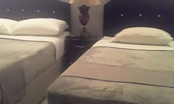 Piarco Cama Y Desayuno | Derick's Inn