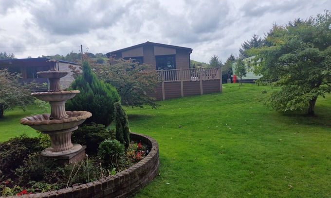 Llanfair Caereinion Cabina | Derwen 2 Bedroom Luxury Lodge