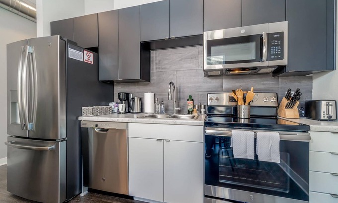 Downtown Des Moines Apartamento | Des Moines Luxe 1BD 1BA Downtown Apartment
