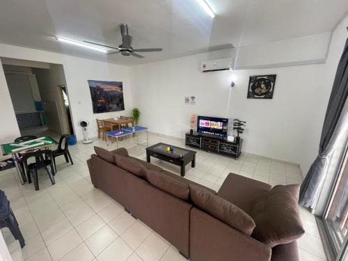 Taman Desa Tebrau Casa | Desa Tebrau 3 IKEA Toppen near PeiKin Long Sing YiJia Restaurant