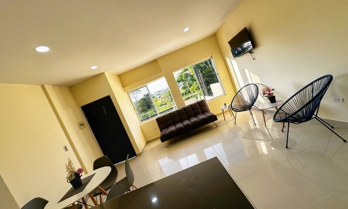 Leticia Apartamento | Desconecta de tus preocupaciones en este espacio tan amplio y sereno.