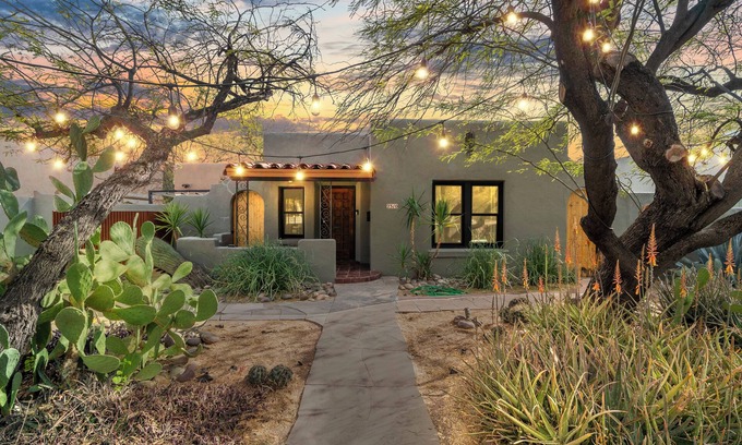 Sam Hughes Casa | Desert Bloom Bungalow-Historic Sam Hughes Adobe