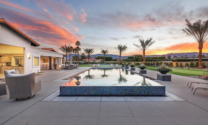 Bermuda Dunes Casa | 'Desert Court Dreams' Pickleball & mini golf!