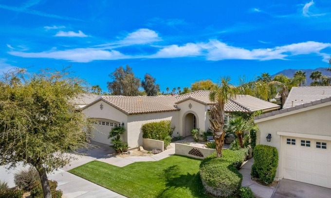 La Quinta Casa | Desert Dream - 31 days, Community with pools/spas/pickleball/BBQs