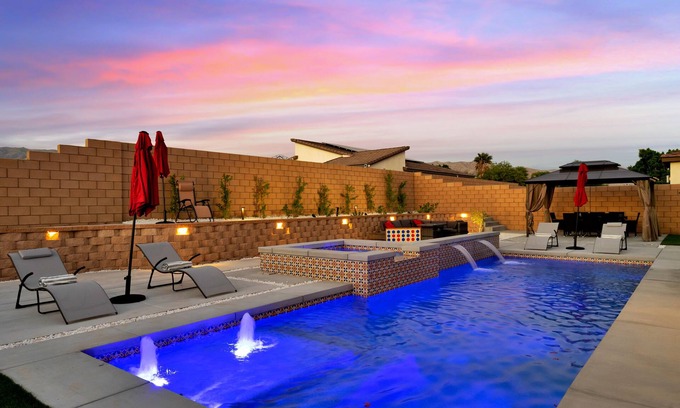 Desert Hot Springs Casa | Desert Dream, Pool/Spa, Jr Pickleball court with Game Room