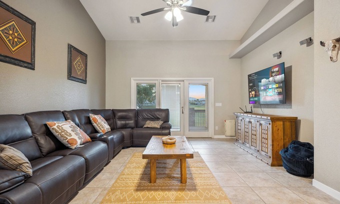 Bullhead City Casa | Desert Escape Near the River - Peaceful & Private Retreat