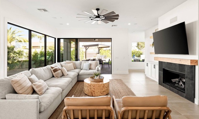 Park Scottsdale Nine Villa | Desert Escape w/ Pool, Mini Golf, BBQ, Fire Pit