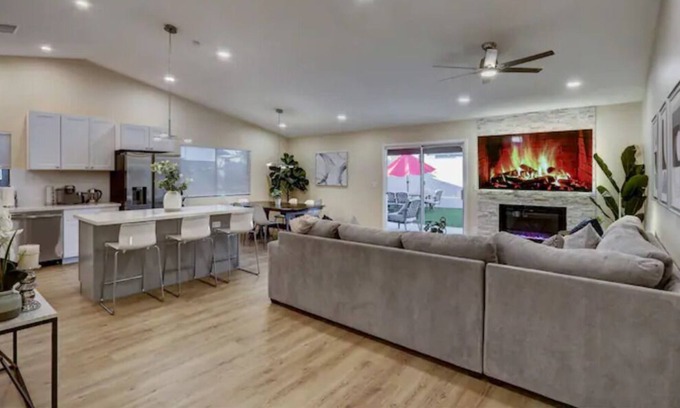 Sunset Ridge Casa | Desert Escape w/pool!
