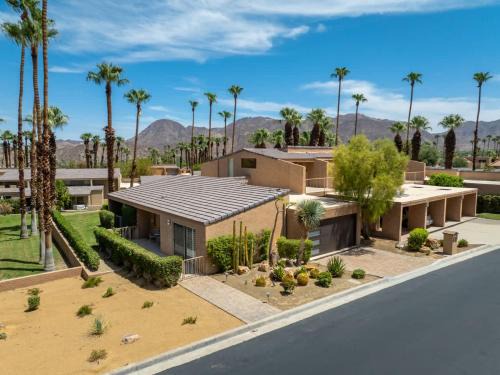 Palm Desert Casa | Desert Flower- Country Club Condo Pool & Spa
