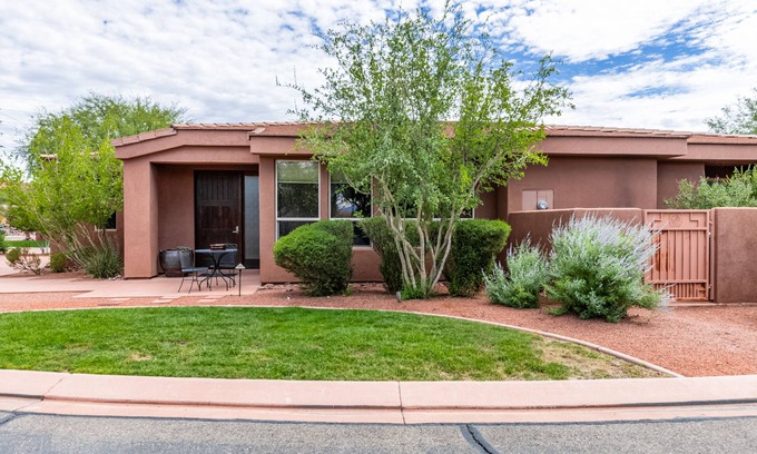 Lava Falls Casa | Desert gem near Zion with pool/hot tub access, fast WiFi & AC