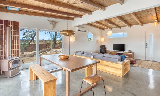 Joshua Tree Casa | Desert Hearts Ranch 2 Bedroom Home