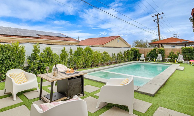 Desert Hot Springs Casa | Desert Hot Springs Home w/ Pool & Gas Grill!