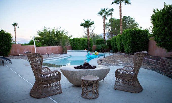 Desert Hot Springs Casa | Desert Hot Springs Luxurious Home! 4 bedrooms, brand-new pool. Near golf course!