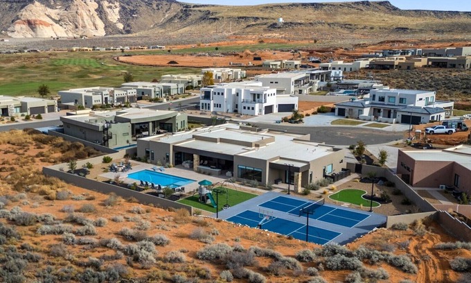 St. George Casa | Desert Mirage at The Ledges with Private Pool & Hot Tub!
