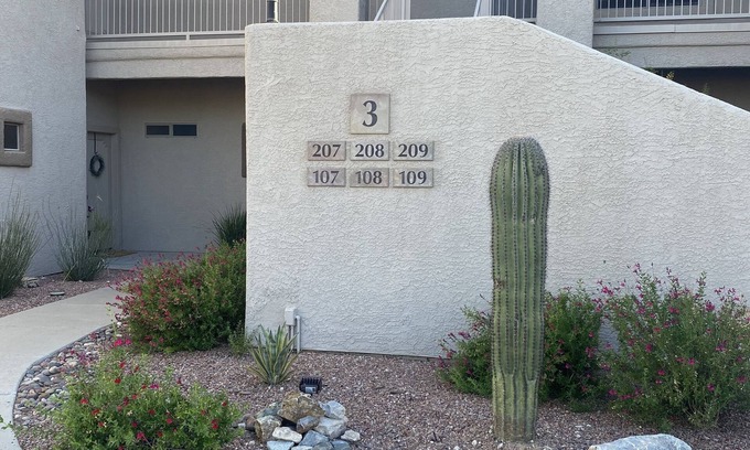 Rancho Vistoso Condominio | Desert Oasis Casita Just Steps from the Heated Pool & Spa – Oro Valley retreat!