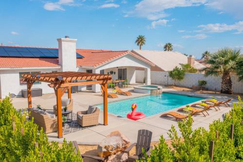 Desert Hot Springs Casa | Desert Oasis-Large Pool & Spa, Firepit, Gameroom, Hammocks