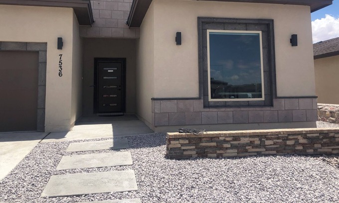 Chamberino Casa | Desert Oasis. New house, gorgeous mountain & valley views, stunning sunsets