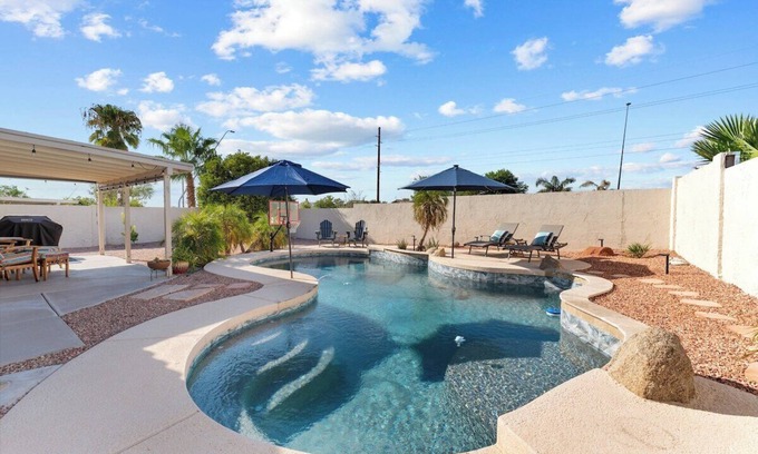 East Mesa Casa | Desert Oasis Retreat w/Private Pool, Modern Comfort & Space for 10!