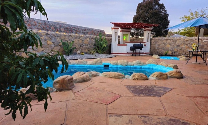 El Dorado West Casa | Desert Oasis, Spacious 4-bedroom house 2 king bed w/ Heated Pool & Jacuzzi