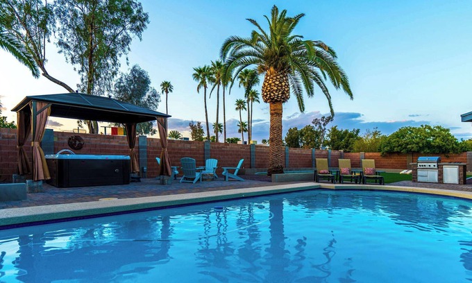 Cavalier Estates Casa | Desert Oasis with Pool Patio 5BR 3BA Near PV