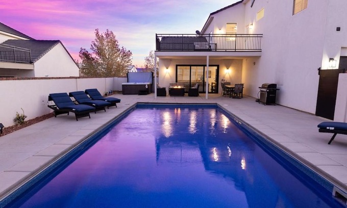 Hurricane Casa | Desert Pearl at Elim Valley Resort 4299 Private Pool, Hot Tub, Spacious Living room, and More