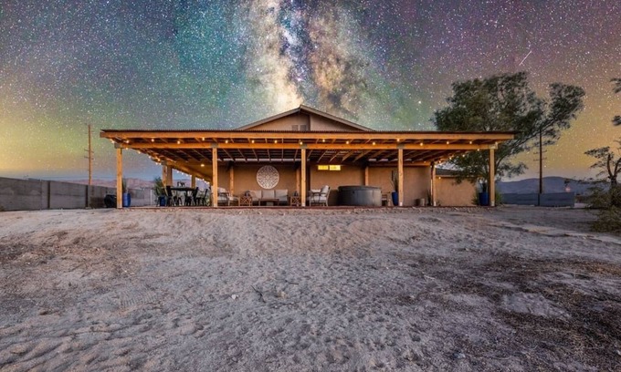 Indian Cove Casa | Desert Pearl by Colby & Conrad