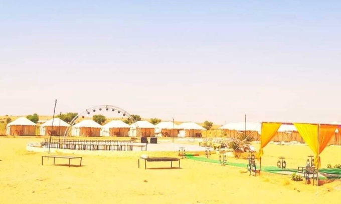 Kanoi Alquiler De RV | Desert Raasleela Camp
