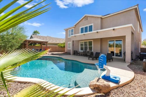 Rancho Gabriela Casa | Desert Retreat - Pool - Fire Pit - Family Games