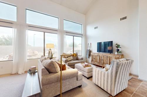 Finley Farms South Casa | Desert Retreat