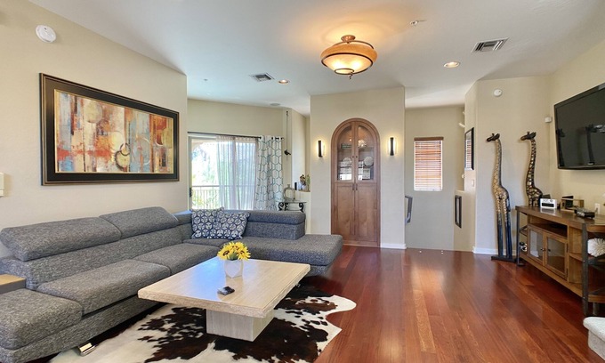 Village At Aviano Condominio | DESERT RIDGE! Loop 101, Shopping, Mayo Clinic Hospital, Honor Health & Westworld