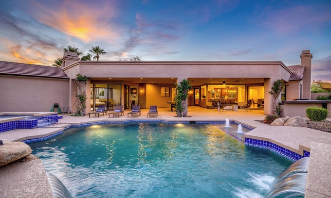 Mary Katherine Estates Casa | Desert Splash by AvantStay | Pool, Hot Tub, Firepit