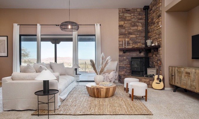 Joshua Tree Highlands Casa | Desert Stone by Avantstay Contemporary Desert Oasis With Pool & Hot Tub