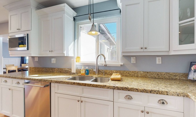 Southwest Village Casa | Desert stunner with enclosed yard, pool, grill, W/D, & AC - dog-friendly