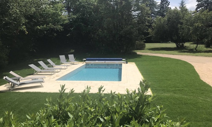 Liglet Villa | Casa de diseño y decoración con piscina climatizada.