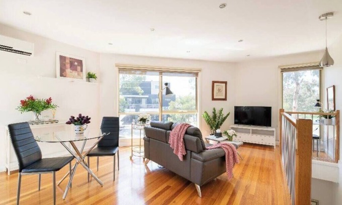 Glenroy Apartamento | Design/bright/cosy townhouse between airport &city