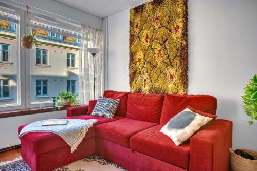 Punavuori Apartamento | Design District w Free Parking Garage, Balcony, Netflix, 200m tram&bus