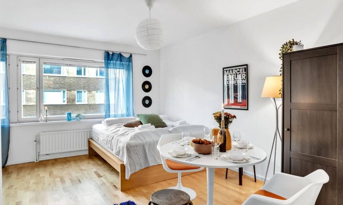 Punavuori Apartamento | Design District w King Bed, Netflix, tram&bus near