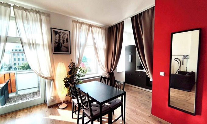 Friedrichstadt Apartamento | Design Studio I Center I RED