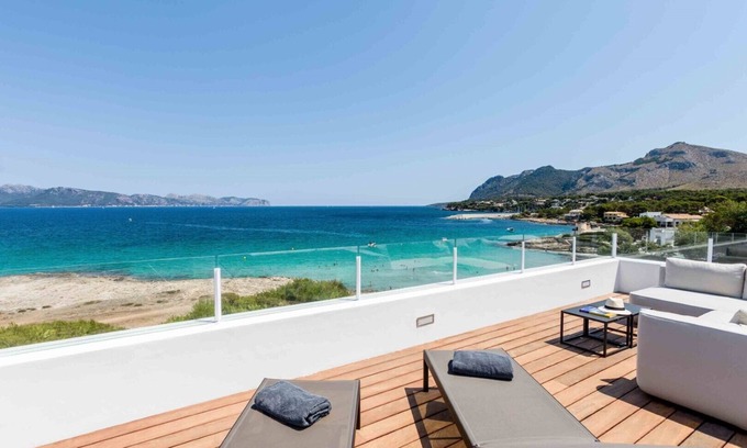 Mal Pas-Bon Aire Villa | VILLA DE DISEÑO SOBRE EL MAR EN MAL PAS, ALCUDIA, ACCESO DIRECTO PLAYA Y PISCINA